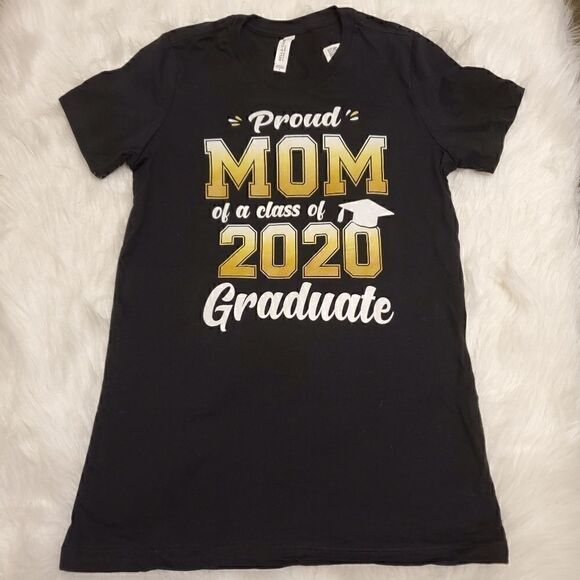 PROUD MOM OF A C/O 2020 GRADUATE  Tshirt - Picture 1 of 4